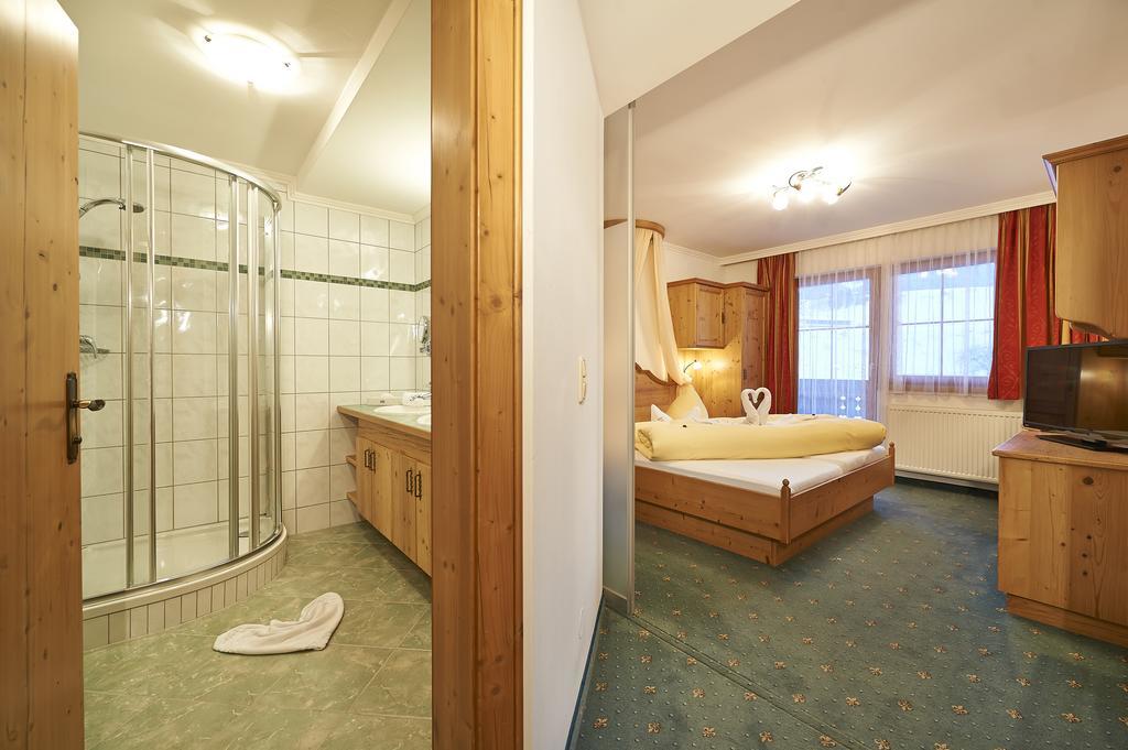 Gourmet-Hotel Gruenwald Leogang Esterno foto