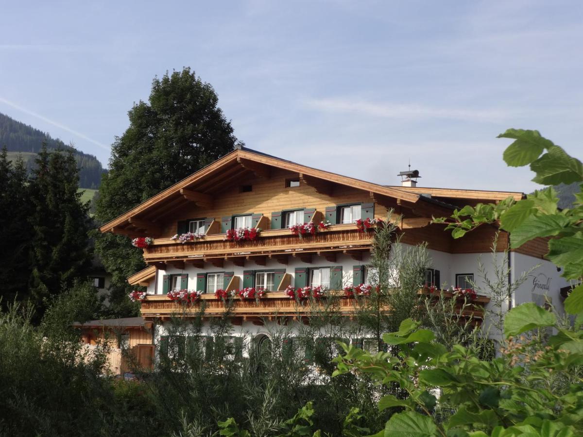 Gourmet-Hotel Gruenwald Leogang Esterno foto