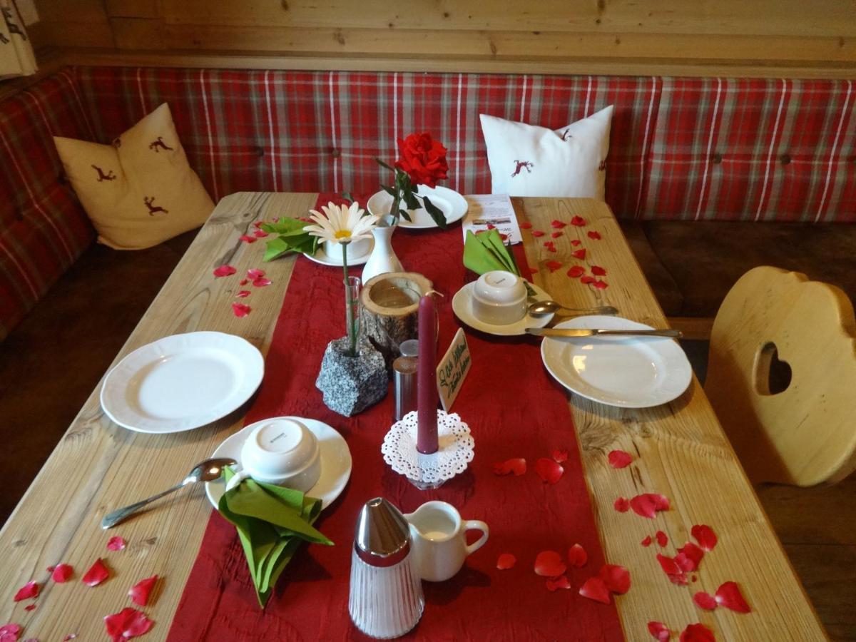 Gourmet-Hotel Gruenwald Leogang Esterno foto